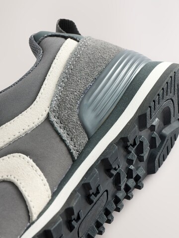 Next Sportcipő - szürke