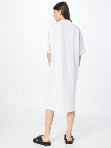 Robe Urban Classics en blanc