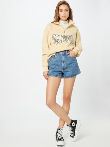 LEVI'S ® Normální Džíny 'High Waisted Mom Short' – modrá