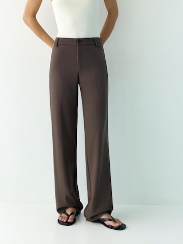 Pull&Bear Bő szár Nadrág - barna: elől
