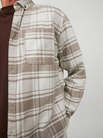 JACK & JONES Regular fit Button Up Shirt 'Walter' in Brown