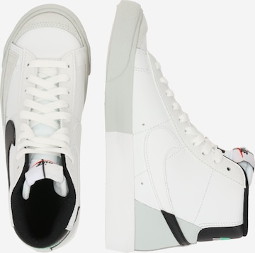 Nike Sportswear Sneaker 'Blazer Mid 77 SE' in Weiß