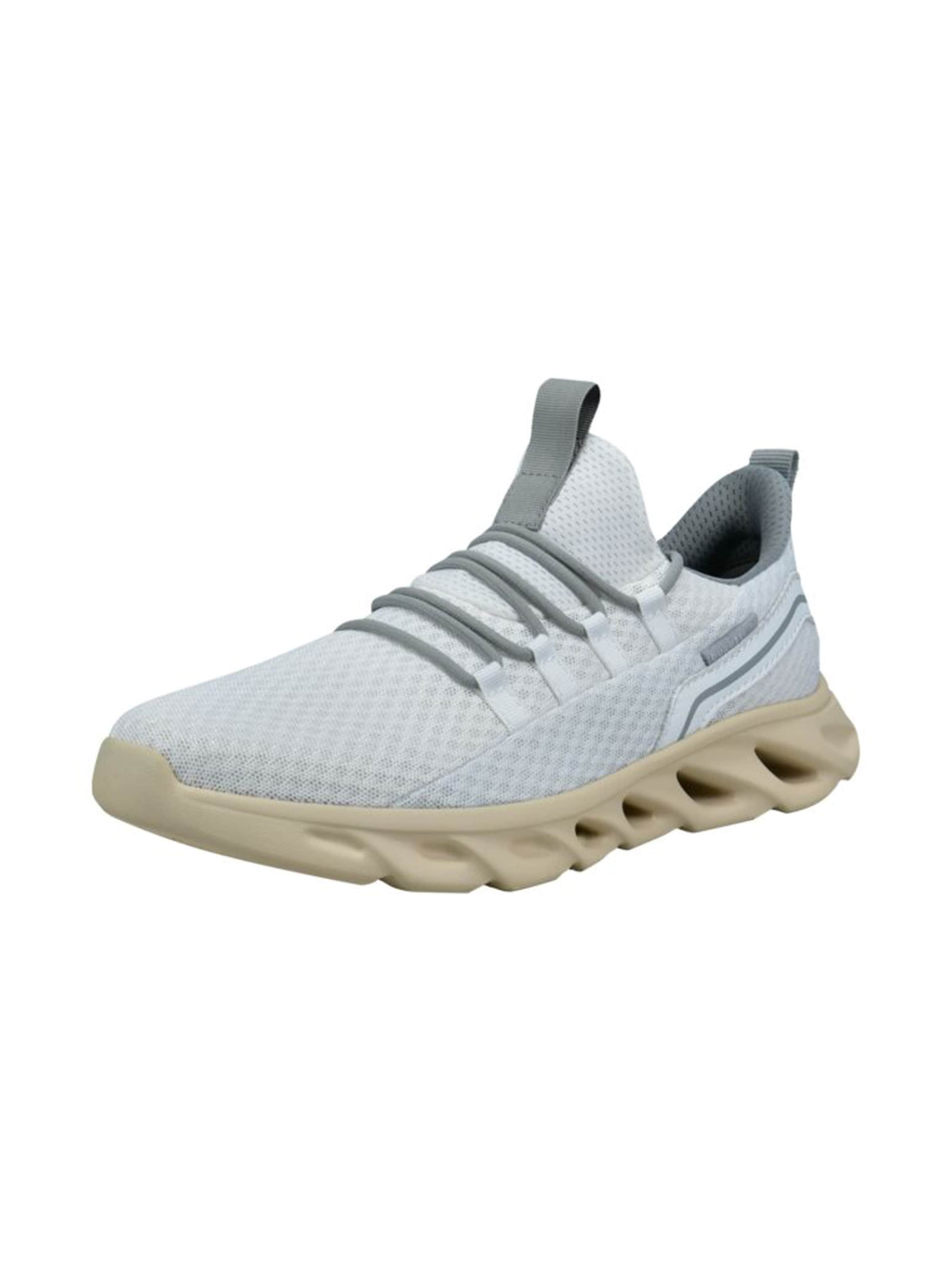 Sneaker low de la bugatti pe alb: față