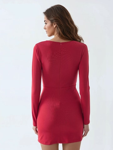 Busem Dress in Red