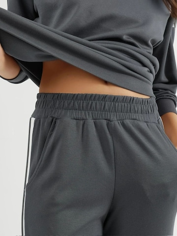 Hiccup - Fato de jogging em cinzento