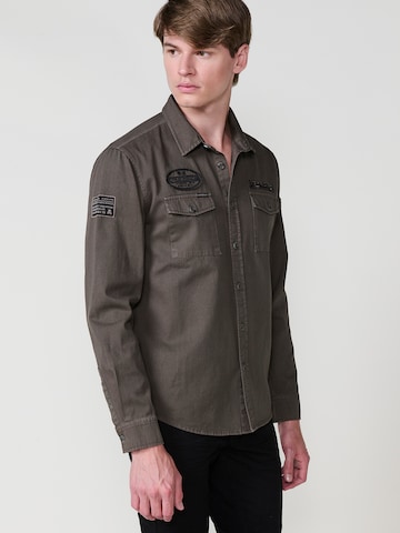 Coupe regular Chemise KOROSHI en marron