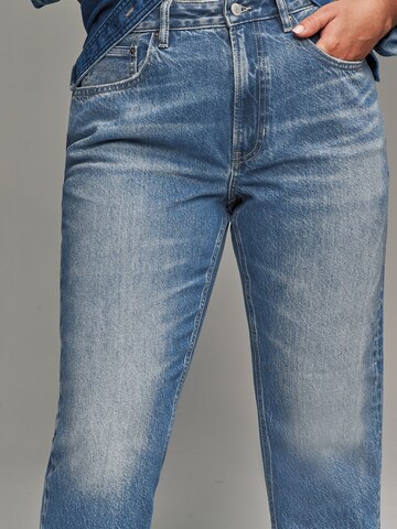 Next Tapered Jeans in Blue