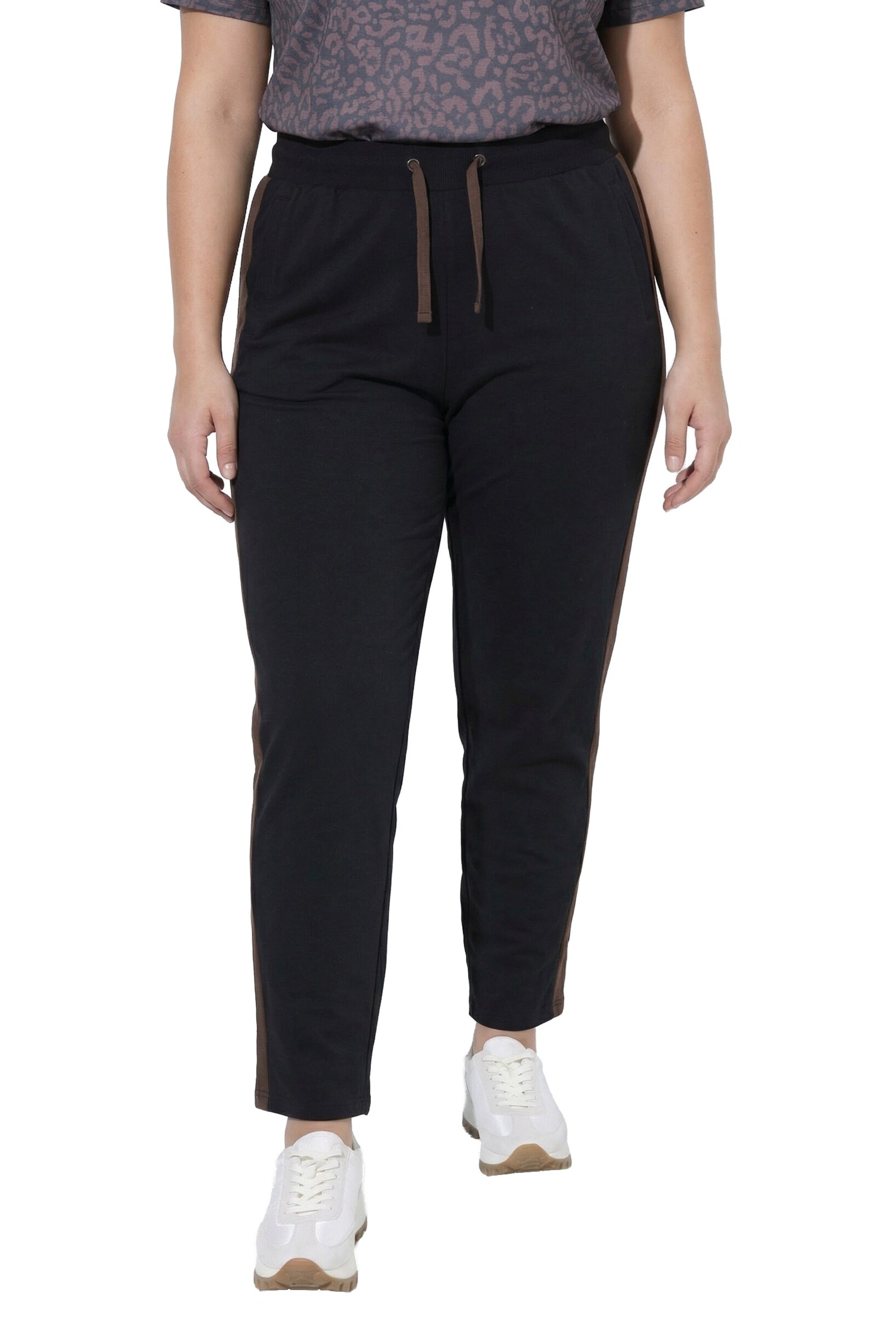 Ulla Popken Regular Hose in Schwarz: Vorderseite
