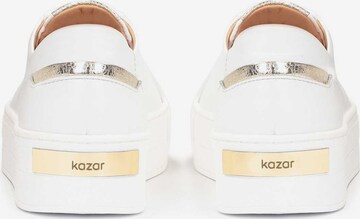 Baskets basses Kazar en blanc