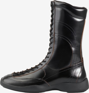 VAGABOND SHOEMAKERSČizme sa vezicama 'SKY' - crna boja: prednji dio