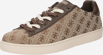 Baskets basses 'Nola' GUESS en marron : devant