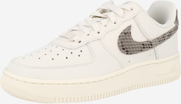 Baskets basses 'AIR FORCE 1 07' Nike Sportswear en gris : devant