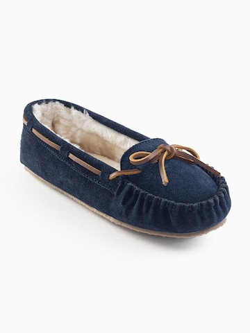 Pantoufle 'Cally' Minnetonka en bleu