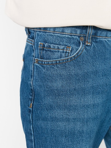 Trendyol Regular Jeans in Blue