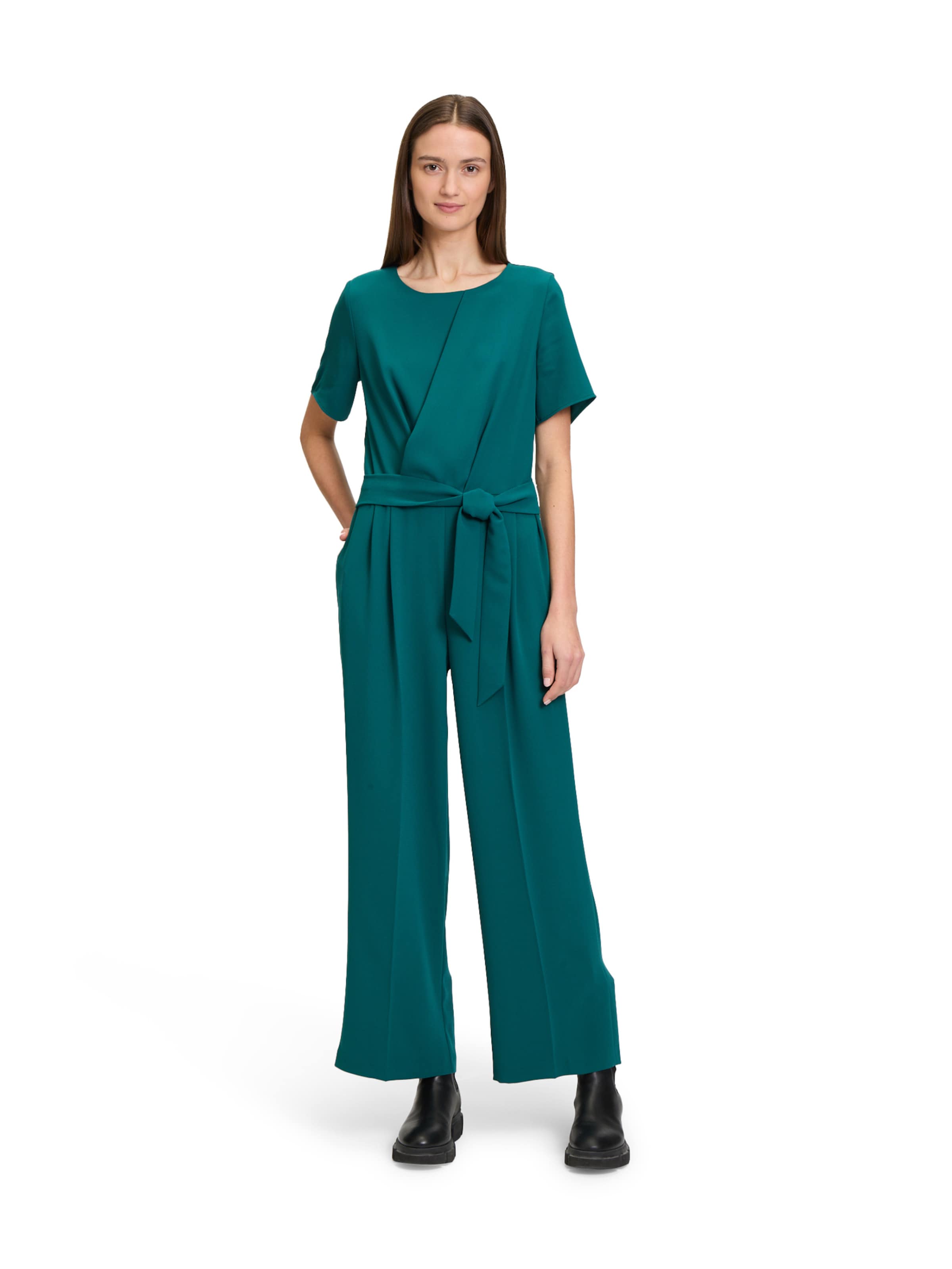 Betty & Co Jumpsuit in Green: front