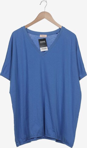 TRIANGLE Top & Shirt in 6XL in Blue: front