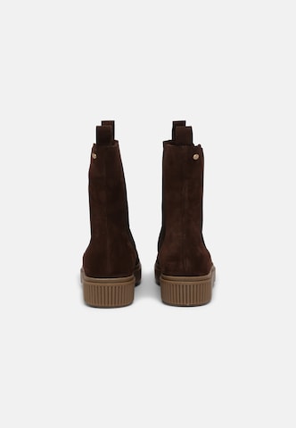 Fred de la BretoniÈre Chelsea Boots in Brown