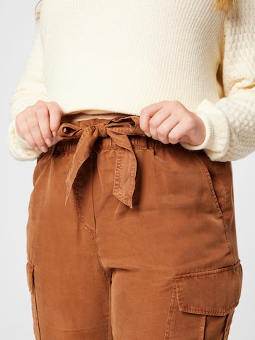 Loosefit Pantaloni cargo 'Mia' di SAMOON in marrone