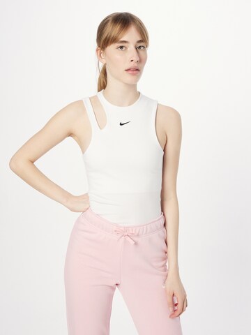Nike SportswearBodi majica - bijela boja: prednji dio