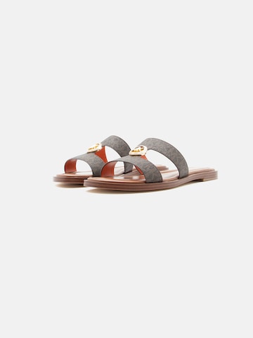 MICHAEL Michael Kors Papucs 'ERIN' - barna