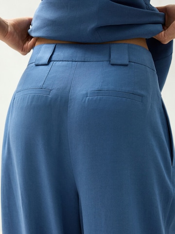 Wide leg Pantaloni con pieghe di Next in blu