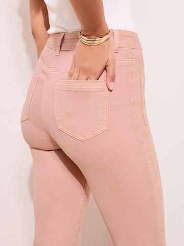 Friends Like These - Acampanado Vaquero en rosa