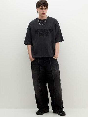 Tricou de la Pull&Bear pe negru