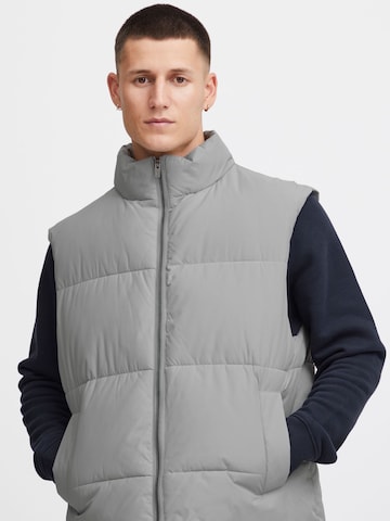 !Solid Bodywarmer in Grijs: voorkant