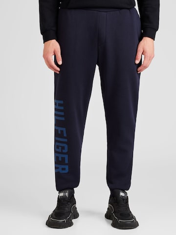 TOMMY HILFIGER Tapered Bukser 'GRAPHIC' i blå: forside