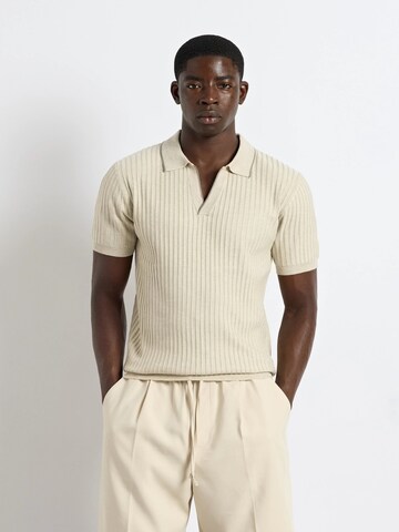 Burocs Shirt in Beige: front