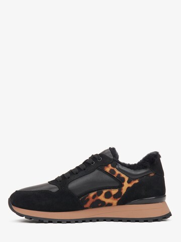 Sneaker bassa '4231-8' di Estro in nero