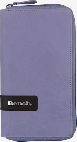 BENCH Wallet in Purple: front