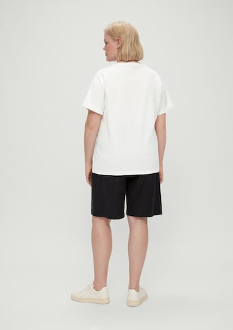 TRIANGLE T-Shirt in Weiß
