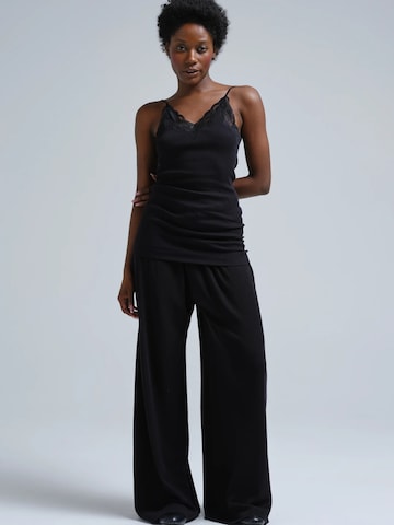 Seamless Basic Top ' Fab ' in Zwart