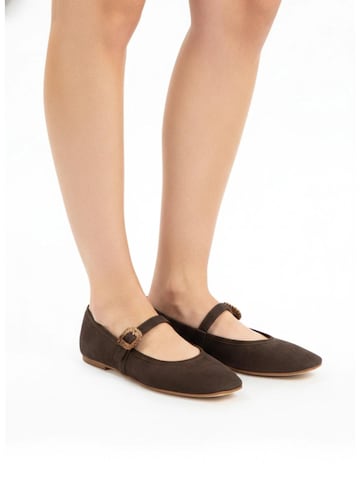 Ballerines à lanières 'Bambolina' Flarelle en marron
