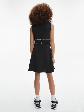 Calvin Klein Jeans - Vestido en negro