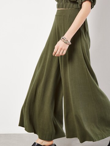 Apricot Wide leg Trousers in Green