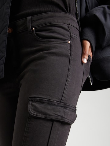 Slimfit Pantaloni cargo 'ONLMissouri' di ONLY in nero