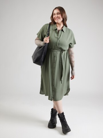 Robe-chemise 'VMBumpy' Vero Moda Curve en vert : devant