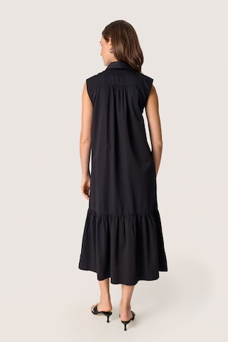 SOAKED IN LUXURY Blousejurk 'Bamone' in Zwart