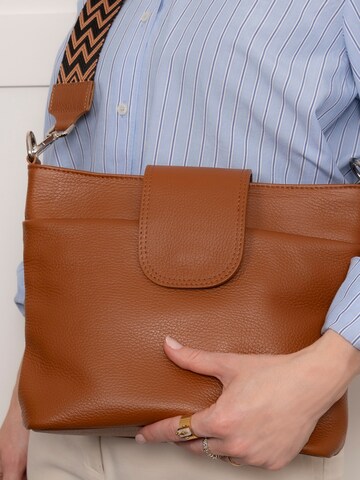 Adel Bags Schultertasche 'Sara' in Schwarz