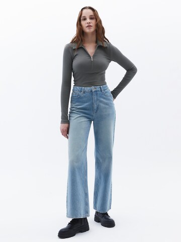 OXXO Shirt in Grey