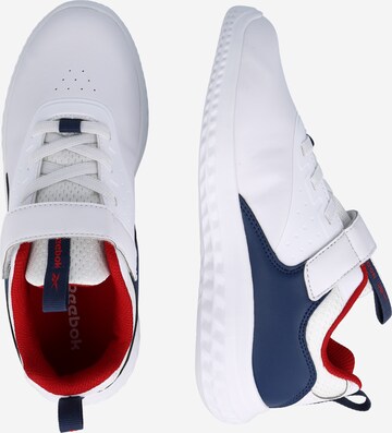 Pantofi sport de la Reebok pe alb