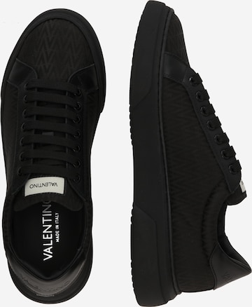 Sneaker low de la Valentino Shoes pe negru