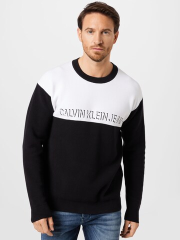 Calvin Klein Jeans Sweater in Black: front