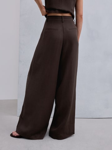 Wide Leg Pantalon à pince Next en marron
