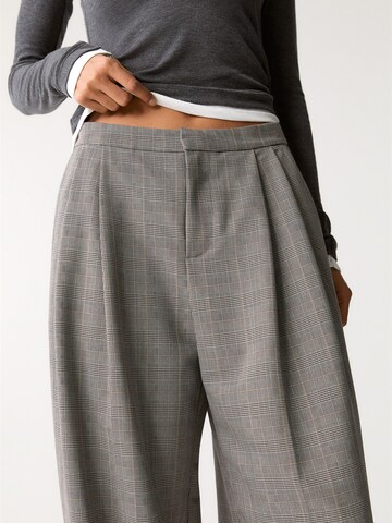 Pull&Bear Wide leg Bandplooibroek in Grijs