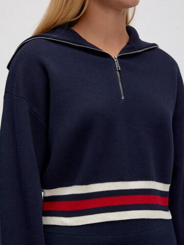 EDITED Sweater 'Zadie' in Blue