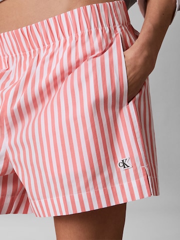 Regular Pantalon Calvin Klein Jeans en rose