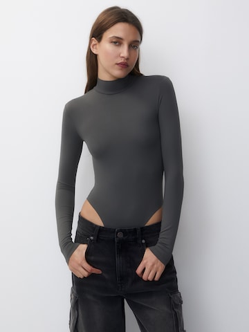 Tricou body de la Pull&Bear pe verde: față